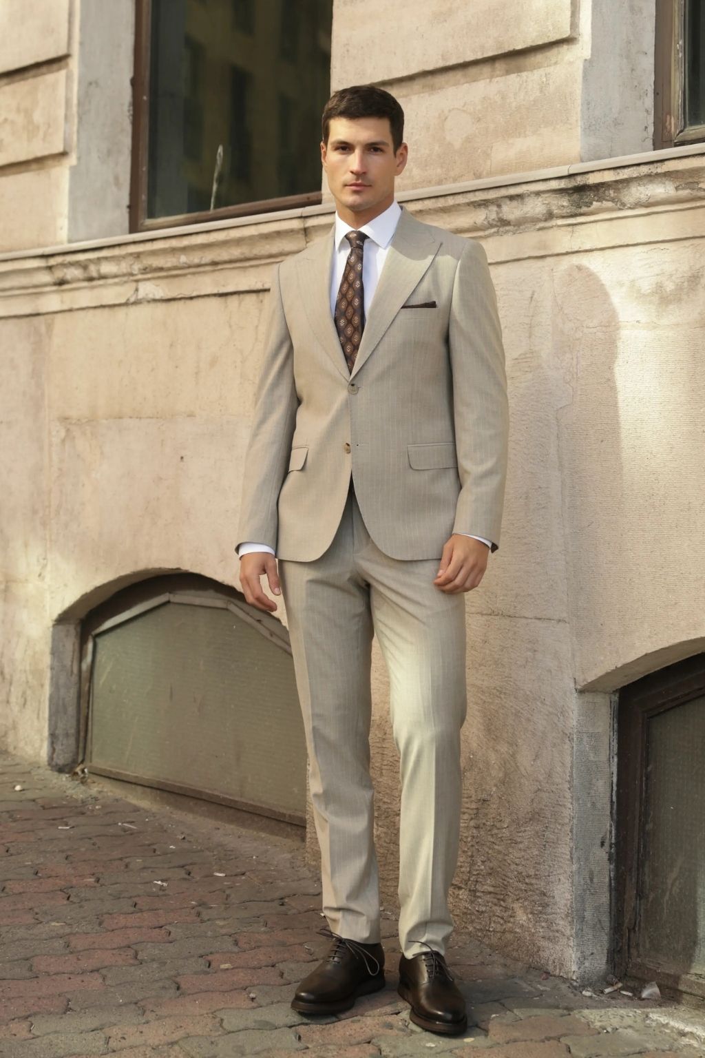 Striped Beige Tailored Fit Kohl Suit
