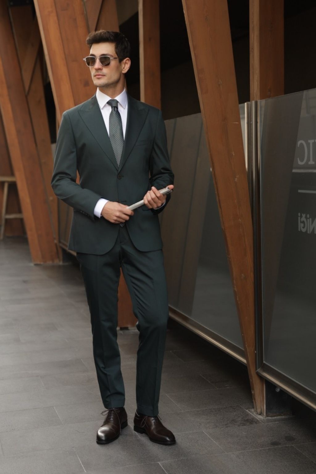 Green Tailored Fit Kohl Suit